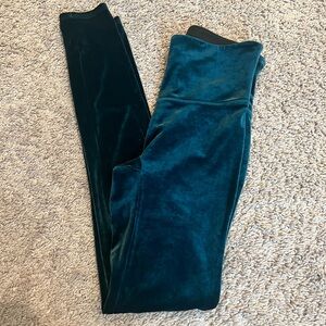 Spanx Women’s green velour high-rise full length length Size M